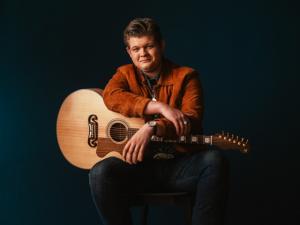 Alex Miller turns heartbreak into a shopping spree in witty new single and video