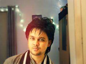 Gdańsk filmmaker Sank Roshan's solo-made thriller 'The Liar' racks up 40 international festival wins